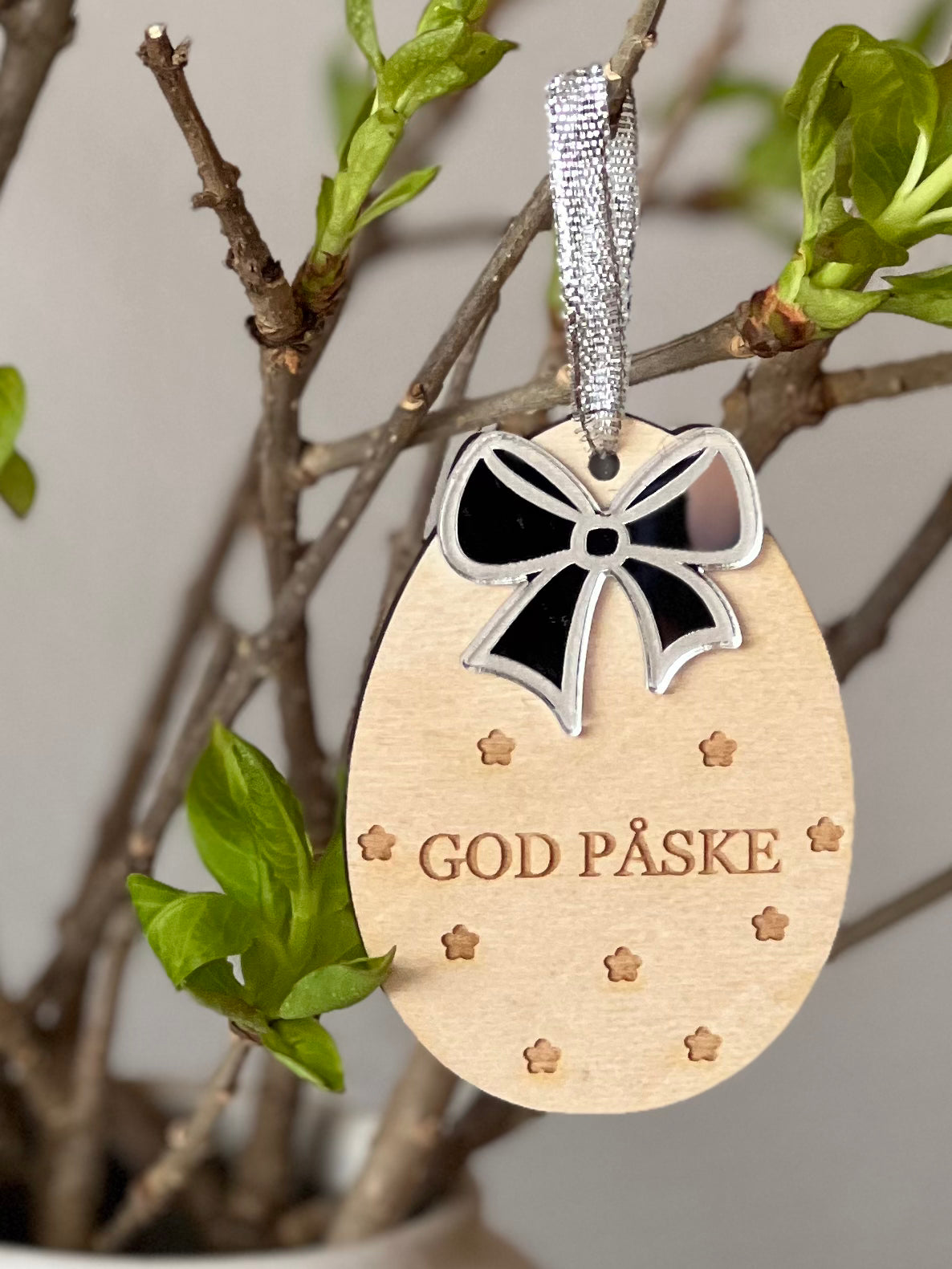 PÅSKEPYNT – egg med sløyfe GOD PÅSKE