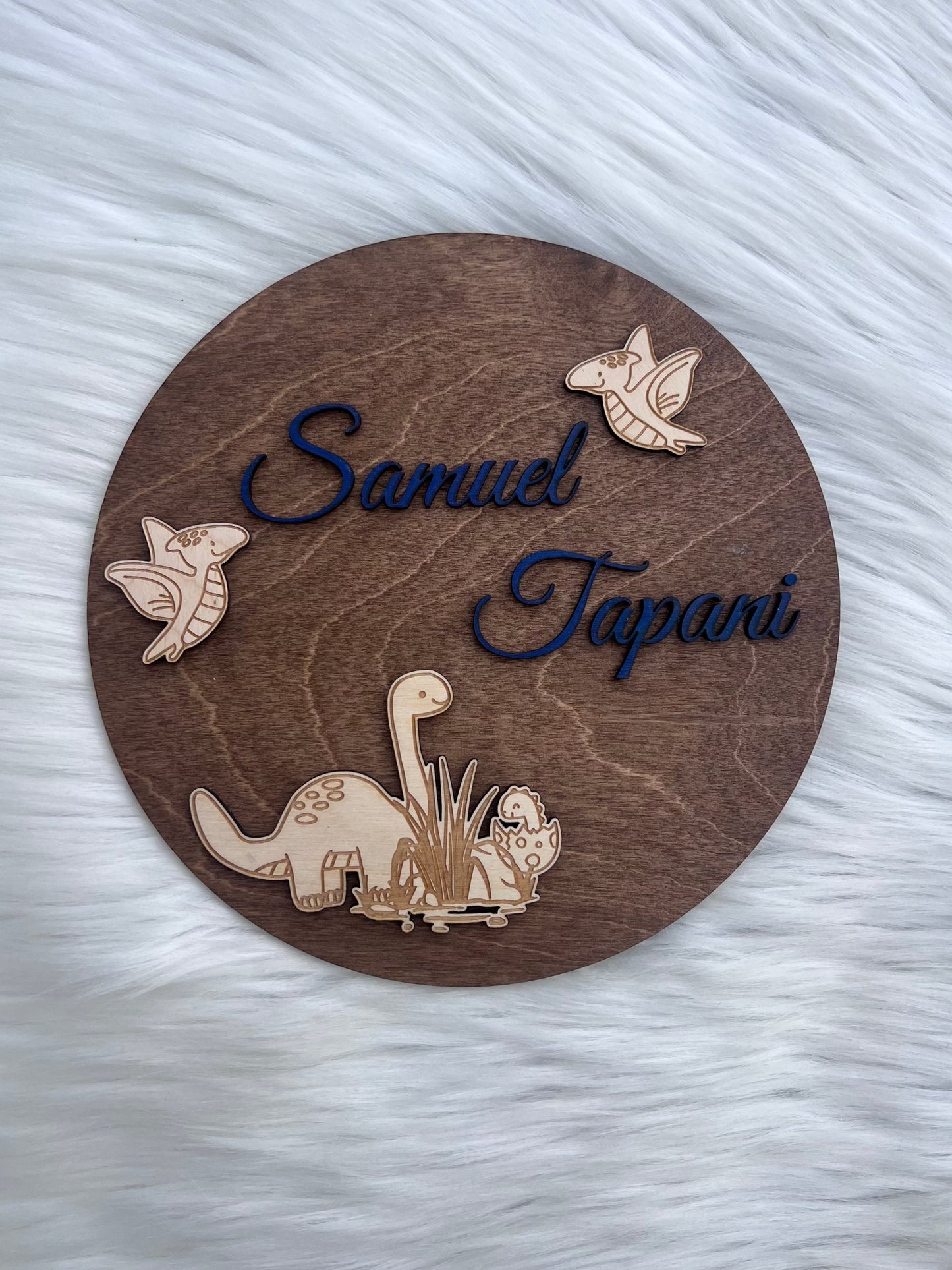 Barnerom-navneskilt med dinosaur KK FAMILY ART