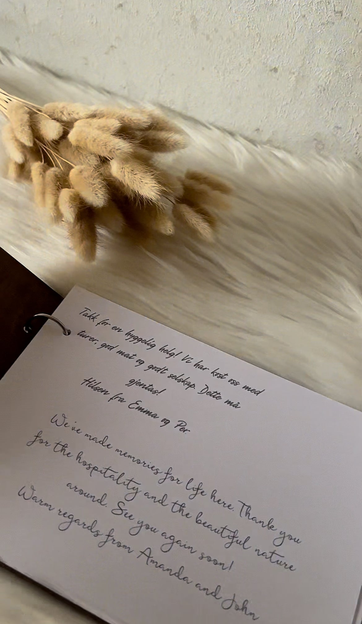 Eksklusiv hyttebok med navn og logo (d3) KK FAMILY ART