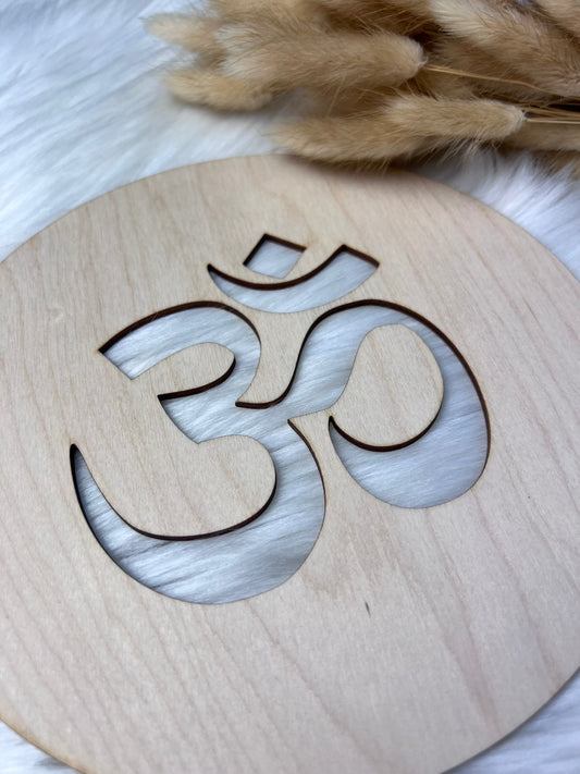 Veggdekorasjon med Om-symbol (d2) KK FAMILY ART