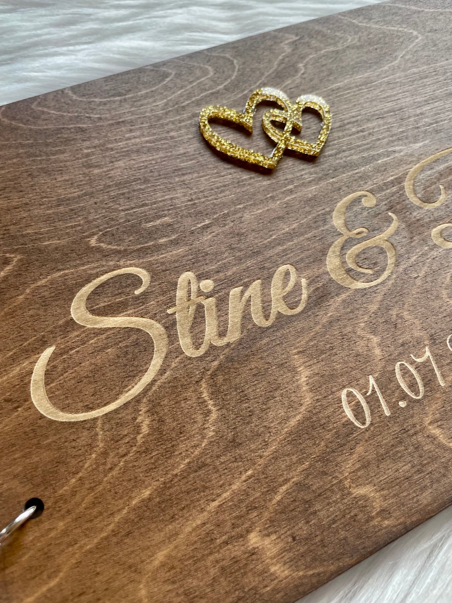 Gjestebok med glitter hjerter
