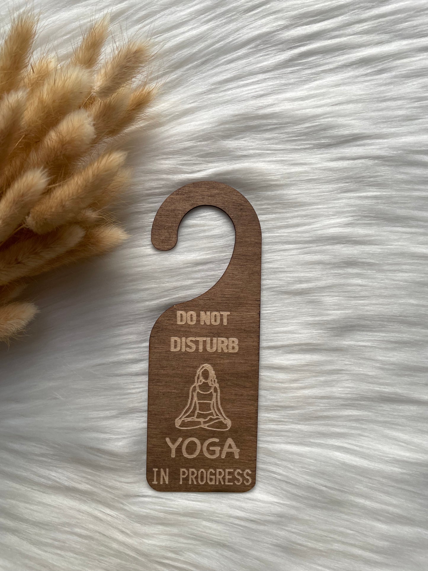 Skilt Do Not Disturb – Yoga in Progress