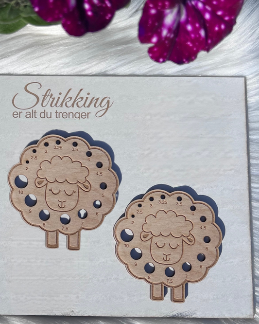 Strikkepinnemåler i saueform