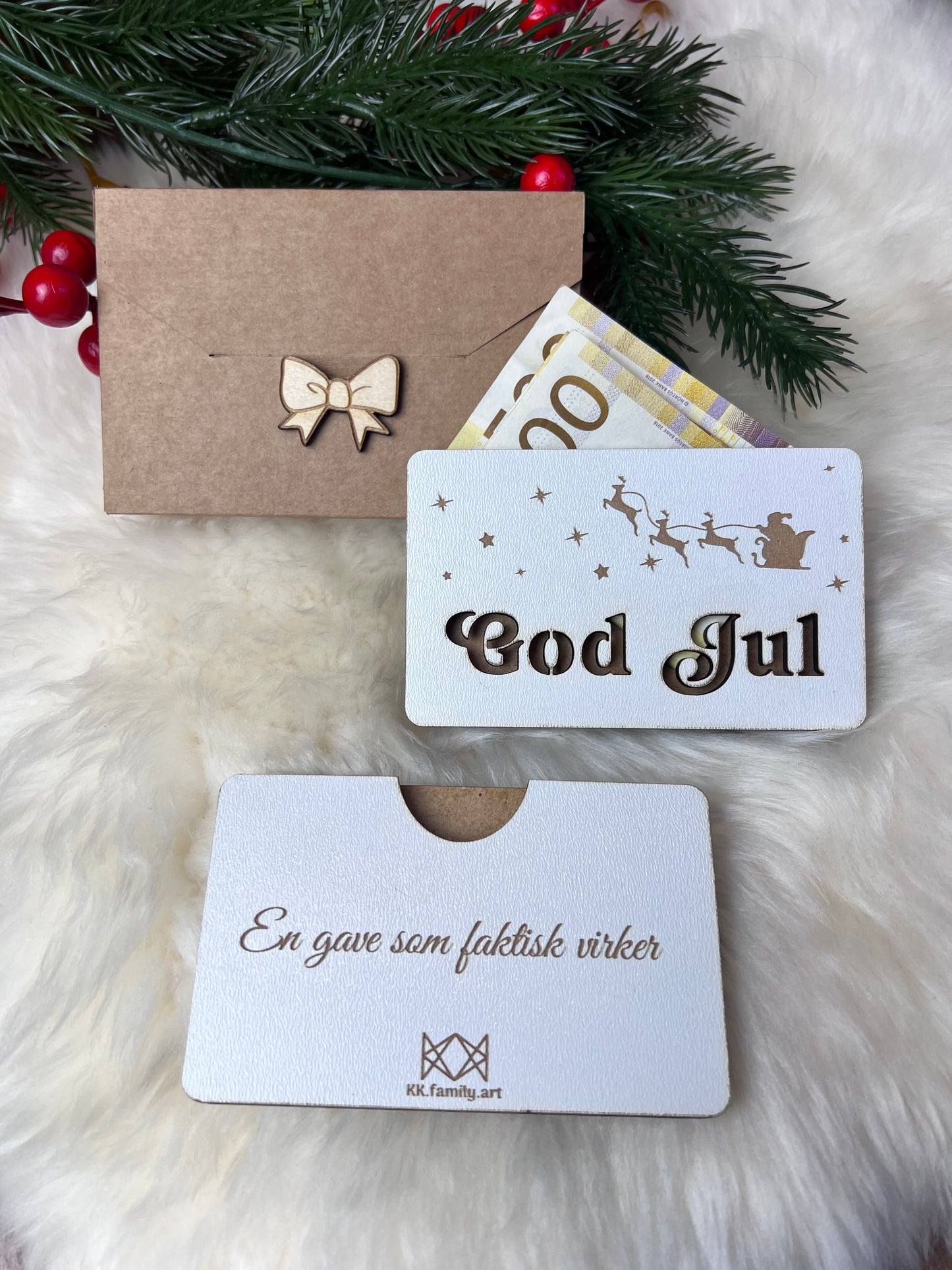 Håndlaget tre-etui for gavekort eller kontant GOD JUL KK FAMILY ART
