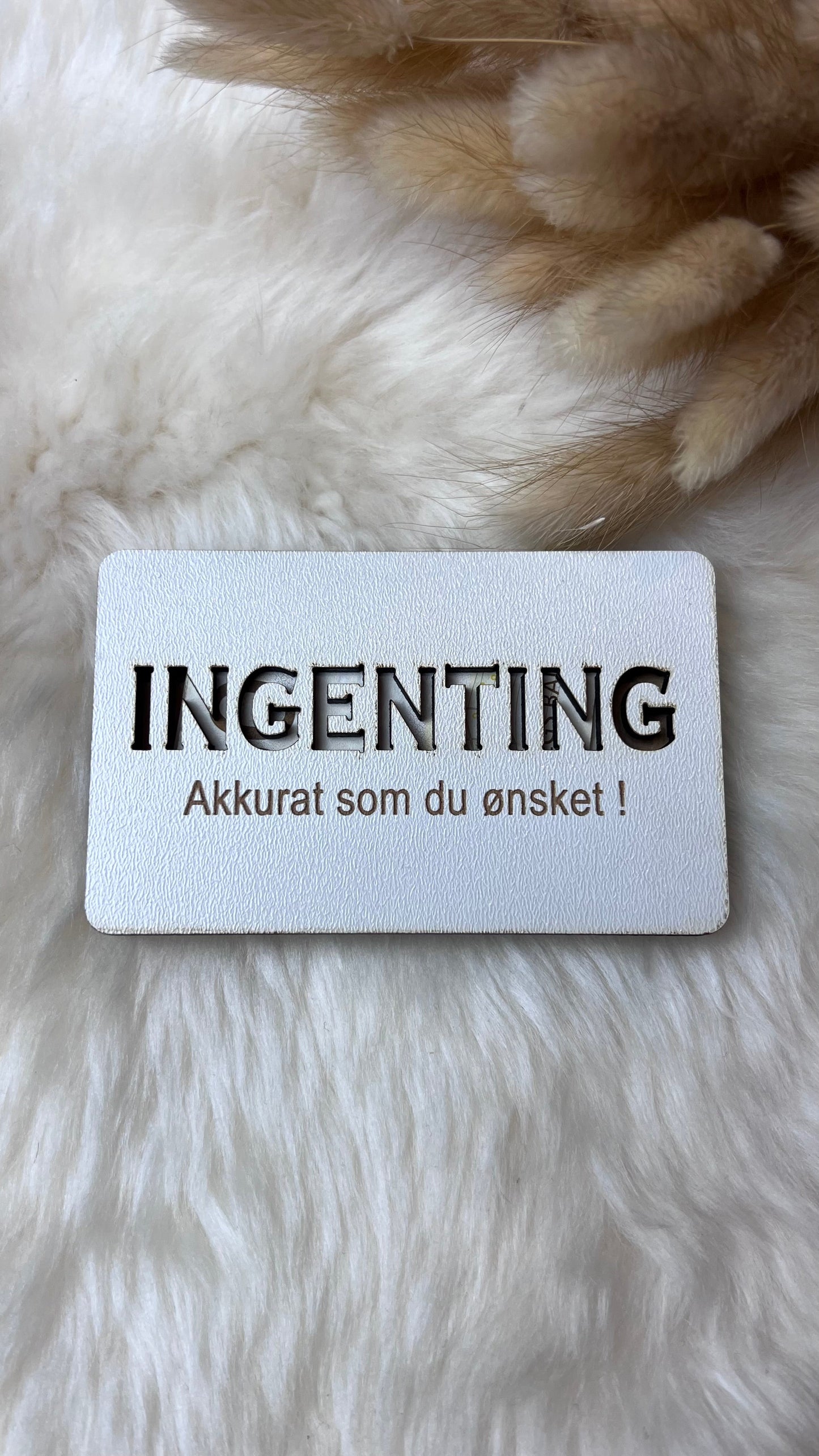 Håndlaget tre-etui for gavekort eller kontant INGENTING KK FAMILY ART