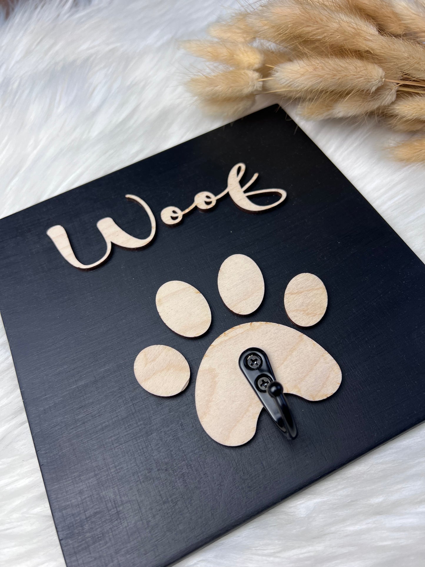 Veggplaten med krok og pote-design (d2)